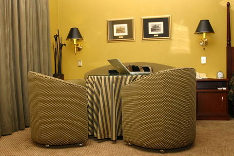 Quality Hotel Powerhouse Tamworth - Airlie Beach Holiday 0