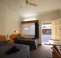 Rest Point Motor Inn and Hereford Steakhouse - Airlie Beach Holiday