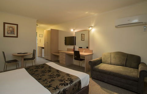 Eltham Gateway Hotel And Conference Centre - Airlie Beach Holiday 2