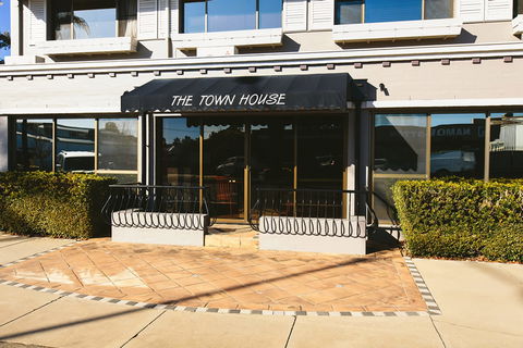 The Town House Motor Inn - Sundowner Goondiwindi - Airlie Beach Holiday 3