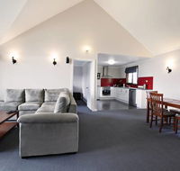 Scarlet Woods Chalet - Airlie Beach Holiday
