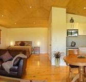 Scenic Rim View Cottages for Couples - Airlie Beach Holiday