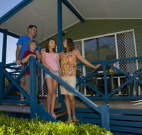 Swansea Gardens Lakeside Holiday Park - Airlie Beach Holiday