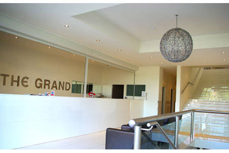 The Grand Motel - Airlie Beach Holiday 1