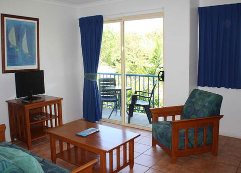 The Seabreeze Resort Hotel - Airlie Beach Holiday 1