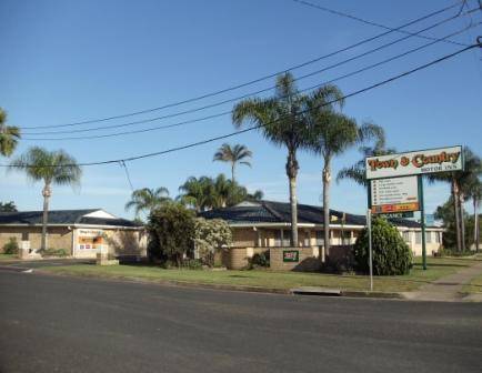 Town & Country Motor Inn Tamworth - Airlie Beach Holiday 1
