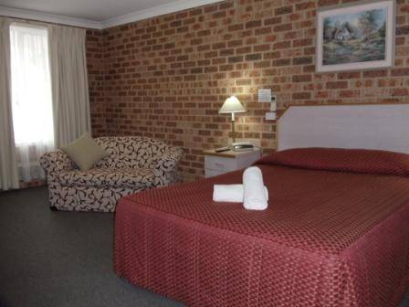 Town & Country Motor Inn Tamworth - Airlie Beach Holiday 2