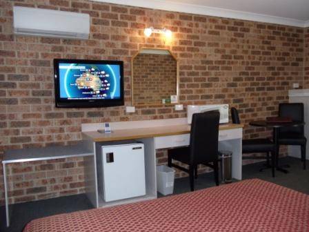 Town & Country Motor Inn Tamworth - Airlie Beach Holiday 3