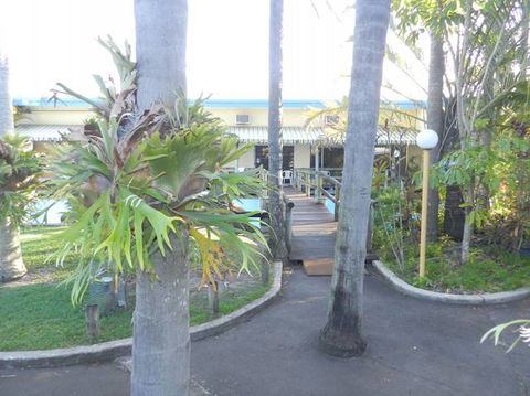 Tropical Gardens Motor Inn - Airlie Beach Holiday 1