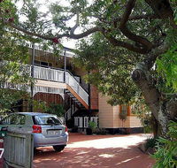 Warrawee Bed  Breakfast - Airlie Beach Holiday
