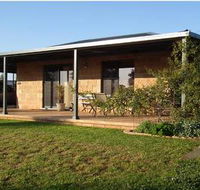 Welcome Cottage Executive Serviced Accommodation - Airlie Beach Holiday