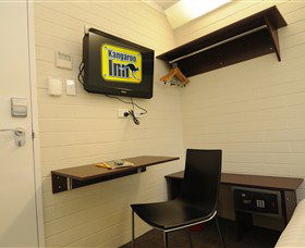 Kangaroo Inn - Airlie Beach Holiday 1