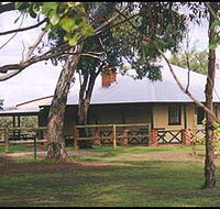 Settlers Rest Farmstay Swan Valley - Airlie Beach Holiday