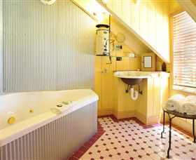 Como Cottages - Airlie Beach Holiday 7