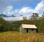 Wave Hill Station Farmstay Clarence River Gorge - Fine - Airlie Beach Holiday