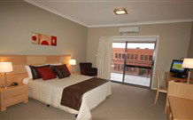 Centrepoint Apartments - Airlie Beach Holiday 0