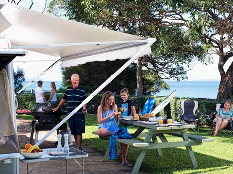 Huskisson Beach Holiday Park - Airlie Beach Holiday 4