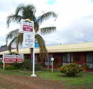 Country Roads Motor Inn - Airlie Beach Holiday