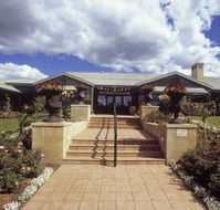 Harrigan's Irish Pub and Accommodation - Airlie Beach Holiday