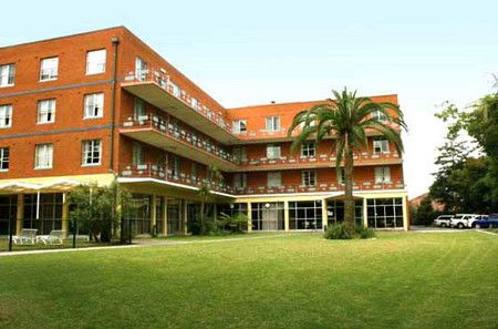 Greenwich Village Accommodation - Airlie Beach Holiday 0