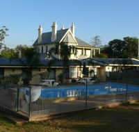 Airlie House Motor Inn - Airlie Beach Holiday