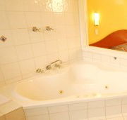  Colonial Motel Richmond - Airlie Beach Holiday