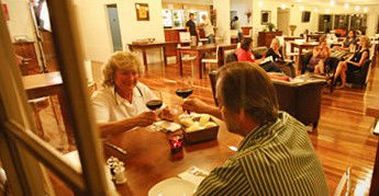 Mungo Lodge - Airlie Beach Holiday 3