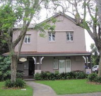 Burwood Boronia Lodge Private Hotel - Airlie Beach Holiday
