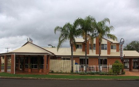 Charleville Motel - Airlie Beach Holiday 3