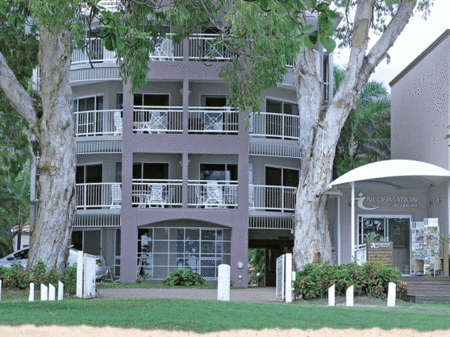 Coral Horizons Beachfront Apartments - Airlie Beach Holiday 0