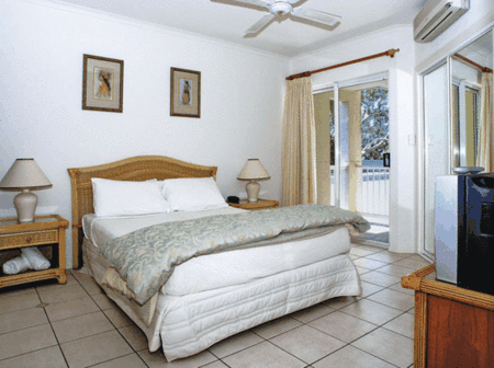 Coral Horizons Beachfront Apartments - Airlie Beach Holiday 2