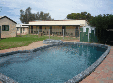 Nuttbush Retreat Caravan Park - Airlie Beach Holiday 1