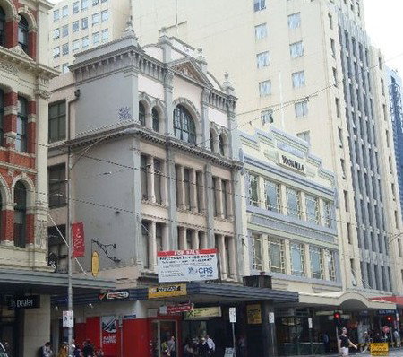 Elephant Backpackers - Airlie Beach Holiday 0