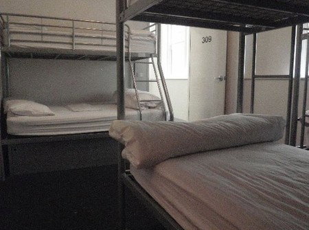 Elephant Backpackers - Airlie Beach Holiday 3