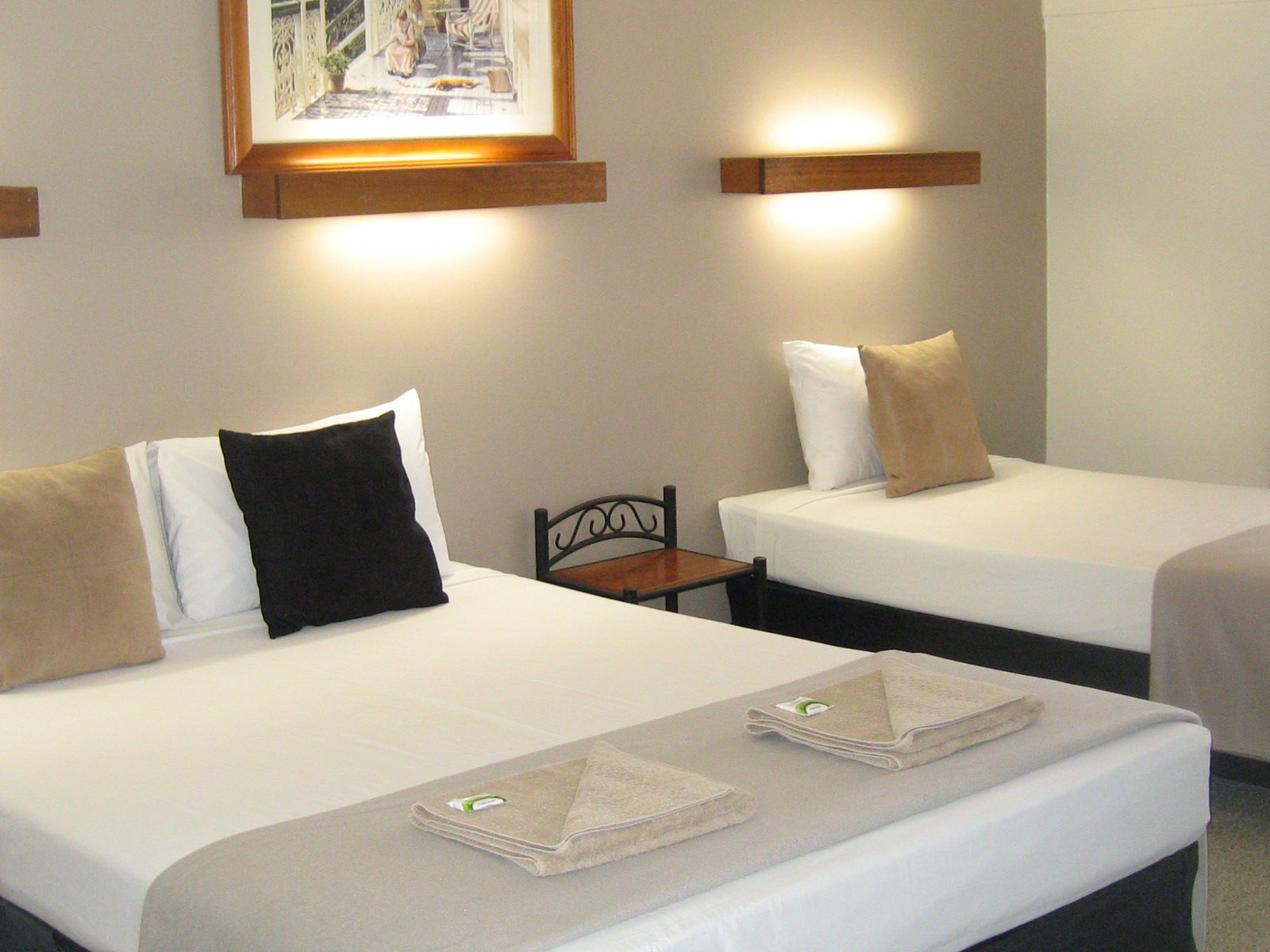 Quilpie QLD Airlie Beach Holiday