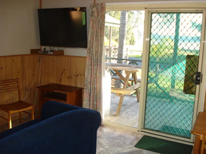 Paradise Park Cabins - Airlie Beach Holiday 3