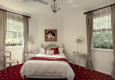 Keebles Country House - Airlie Beach Holiday 1