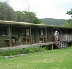 Malibells Country Cottages - Airlie Beach Holiday