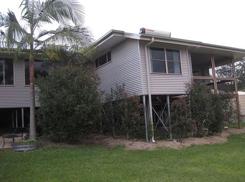 Cosy Cow Farmstay Bed And Breakfast - Airlie Beach Holiday 4