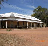 Nindigully Pub - Airlie Beach Holiday
