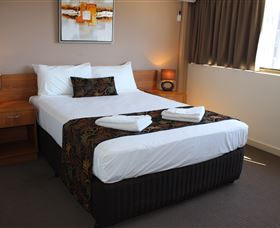 Gladstone Reef Hotel Motel - Airlie Beach Holiday 0