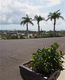 Harbour View Motel - Airlie Beach Holiday 1