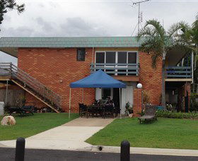 Cardwell Beachfront Motel - Airlie Beach Holiday 0