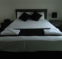 Dooleys Tavern and Motel Capella - Airlie Beach Holiday