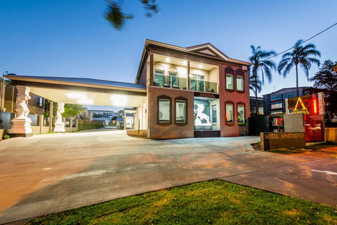 Athena Motel Apartments - Airlie Beach Holiday 1