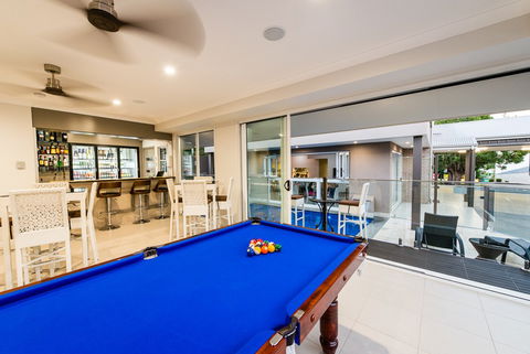 Athena Motel Apartments - Airlie Beach Holiday 4