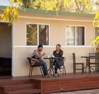 Alice Lodge Backpackers - Airlie Beach Holiday