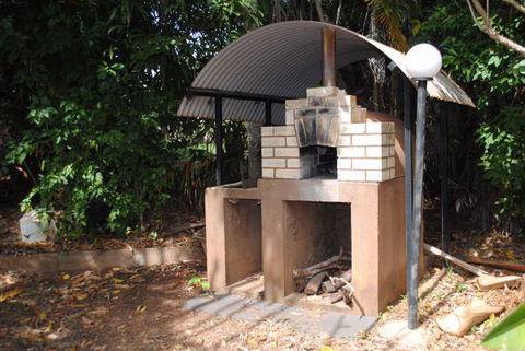 East Arnhem Real Estate - 41 Wuyal Road, Nhulunbuy  NT  0880 - Airlie Beach Holiday 12