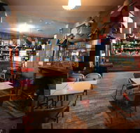 Victoria Hotel Moonan Flat - Airlie Beach Holiday