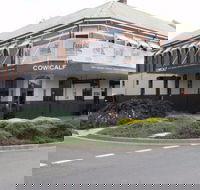 Cow and Calf Hotel - Airlie Beach Holiday